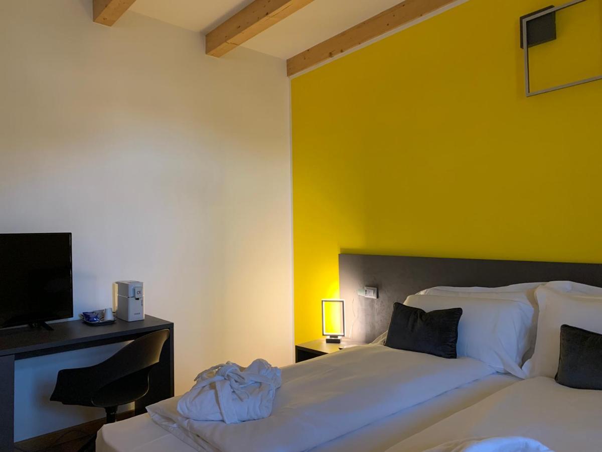 Guest House Le Cassandre Сондрио Экстерьер фото